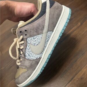 Nike Multicolor Sneakers with Blue and Beige Accents